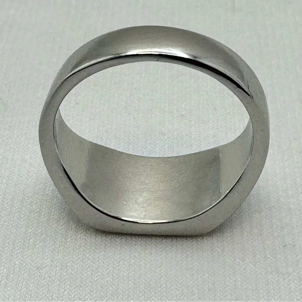 Silver Tone Signet Ring Sz 7 Chunky Bold Minimalist Statement Band